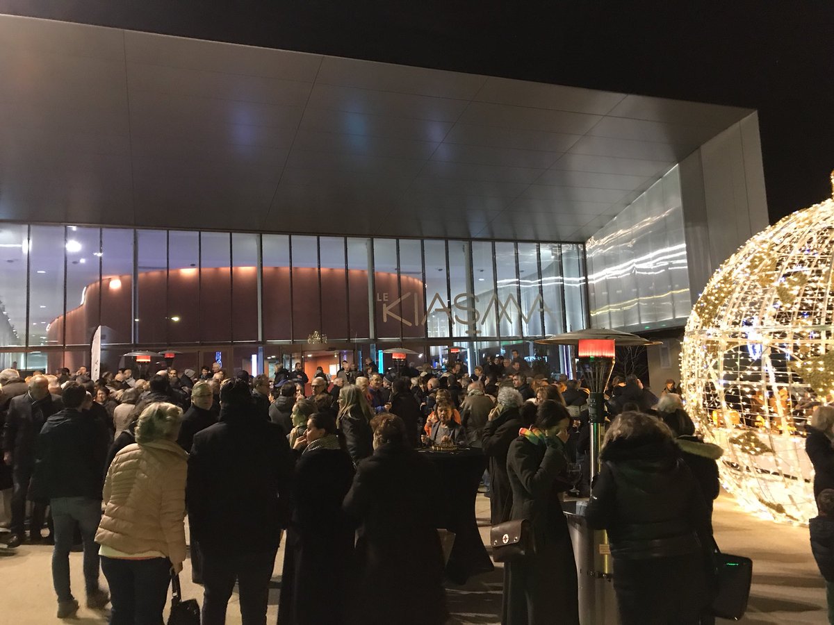 CastelnauleLez's tweet photo. #Voeux2019 "École #IAMicrosoft, projet campus numérique avec la station d’Oc, nous relevons les défis de la compétence et de l’emploi. Permettons à @CastelnauleLez et à ses habitants d’être en avance sur le monde qui nous entoure et qui bouge si vite"#CastelnauAvance
@FLafforgue https://t.co/pPCEIENCLj