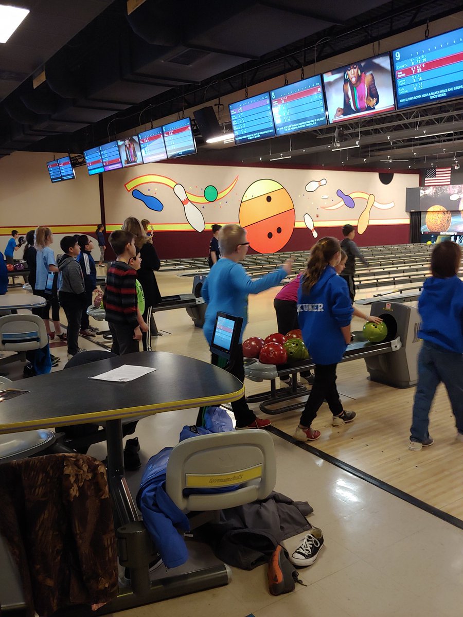 JenniferProstka's tweet photo. PE bowling field trip #bhpride @BHElemPE @Bighollowelem https://t.co/AxtGeJumjt