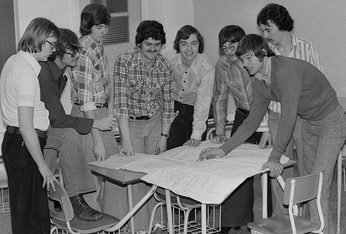 SLC_Alumni's tweet photo. We take a look back at 1970's for today's #ThrowbackThursday. #TBT #SLC_Archives #rememberwhen #proudtobeSLC @whatsinsideslc https://t.co/8B5i8o8SgS