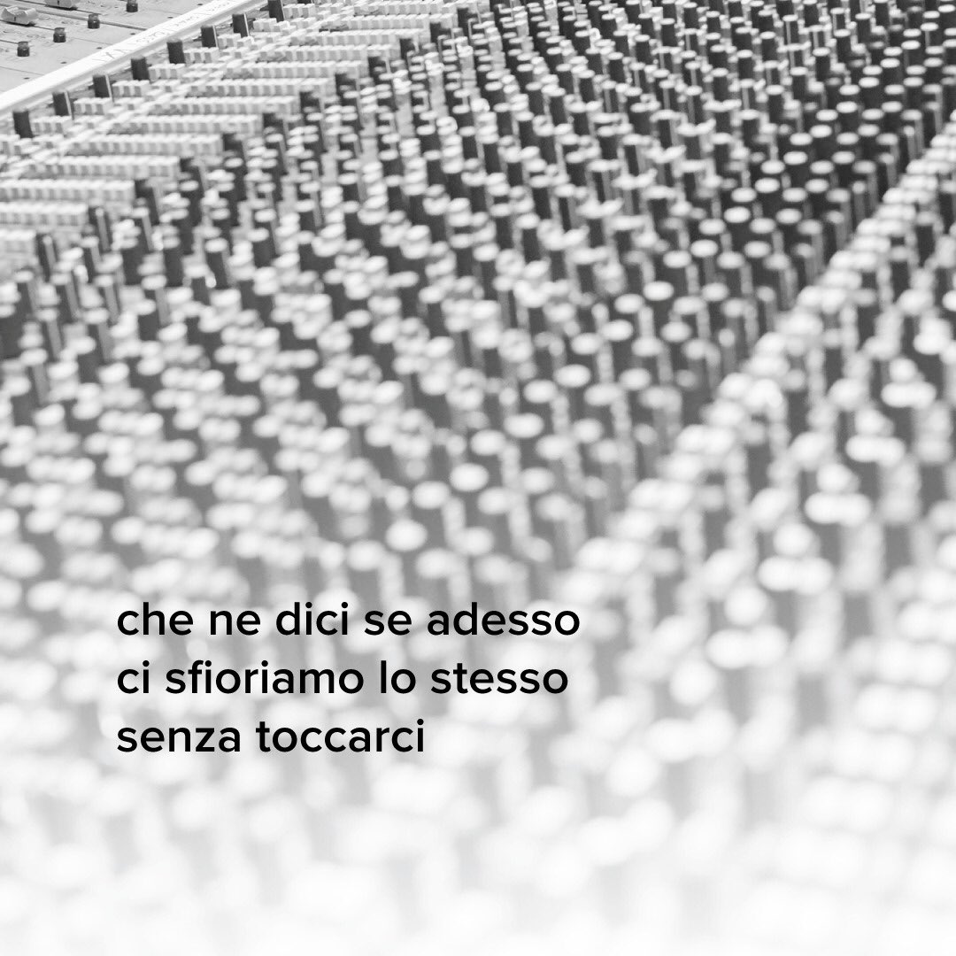 Negramaro's tweet photo. #PerUnoComeMe https://t.co/urpssvfBOz