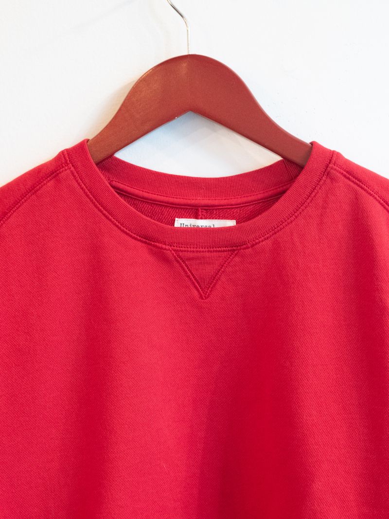 VestisPgh's tweet photo. Out with the old and in with a new Red Crewneck. This Universal Works jumper has loopback fleece, ribbed hem and cuffs with a signature pizza slice inset below the neck. https://t.co/pHel9BOIG3 https://t.co/mQXPRlQ459