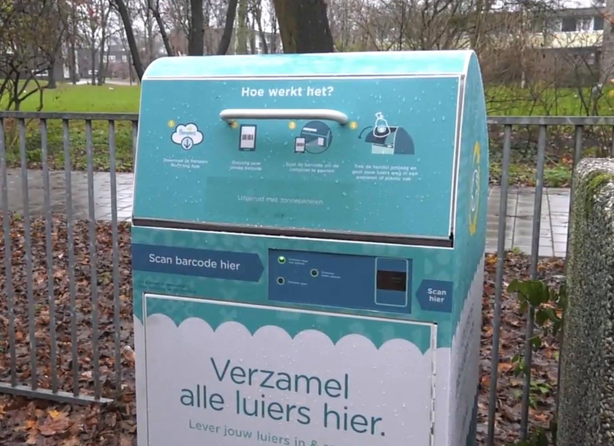 We're excited to announce that we've partnered with Pampers to install the first diaper recycling smart bins in Holland! 🚼 This is a beginning of a movement! ♼ #recycleeverything