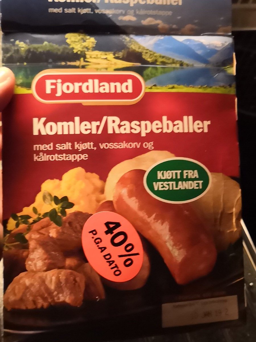 Fjordland komler/raspeballer: godt kjapt måltid........ Men neste gang uten komler for min del 😇 #fb hilsen sær østlending