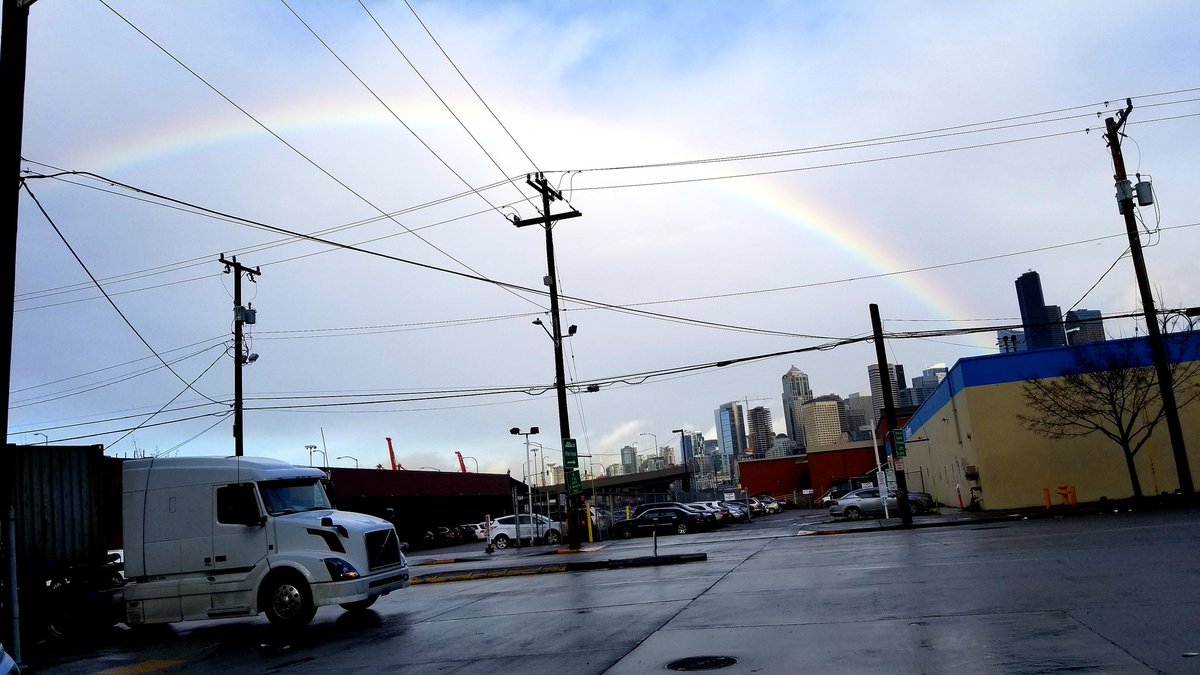 Photog_Jim_KOMO's tweet image. Just to show that it's not all #Viadoom and Gloom in downtown Seattle this morning. This rainbow was a nice sight for sore eyes and grey skies. #wawx #k5wx