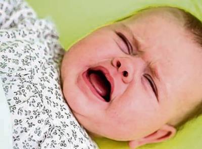 Keuzestress in Ermelo; moeder laat huilende baby achter in auto: Handhaving Ermelo is donderdagmiddag op een achtergelaten baby in een auto gestuit. De baby was in de auto achtergelaten nadat de moeder had gekozen om haar andere kind mee te nemen naar de… dlvr.it/QwPNGr