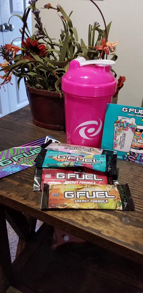 Sheri_TG_141's tweet photo. Thank you @GFuelEnergy ! My 12 days of GFUEL deals and steals promo starter kit has arrived! #freestart! https://t.co/xscQuKjqmr