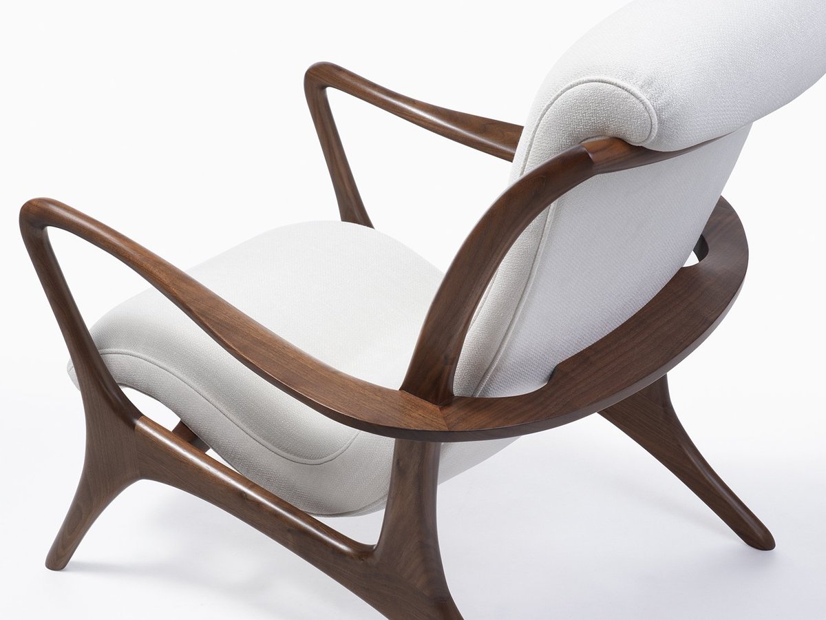 VladKagan's tweet photo. A lot has changed since the 1950s, but good taste never goes out of style. Whether photographed on film or digitally, the Contour High Back Chair is a timeless favorite.

Pictured above: Analog photo from the Kagan archive ca. 1955, and a glimpse of a digital photoshoot in 2018. https://t.co/7JNcjhnqSv