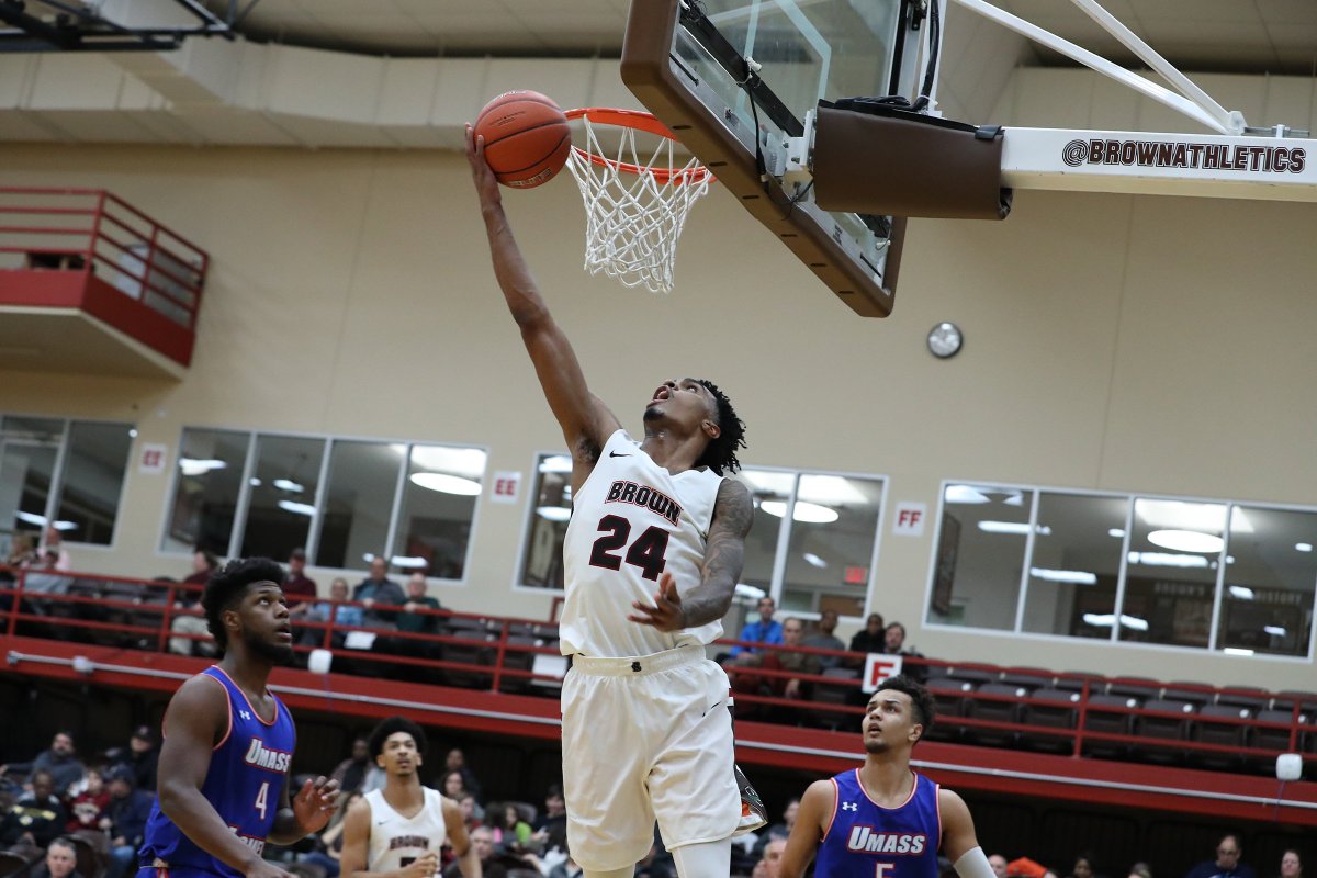 BrownU_MBB's tweet photo. Congratulations to @BrownBasketball
sophomore guard Desmond Cambridge for being named to the mid-season watch list for the Lou Henson Award, recognizing the Mid-Major National Player of the Year.
#GoBruno
https://t.co/p7WRlBbFp0 https://t.co/LtArinIQLZ