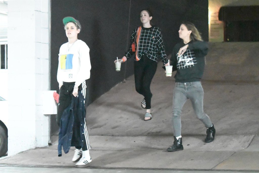 Kristen Stewart Fan tweet media