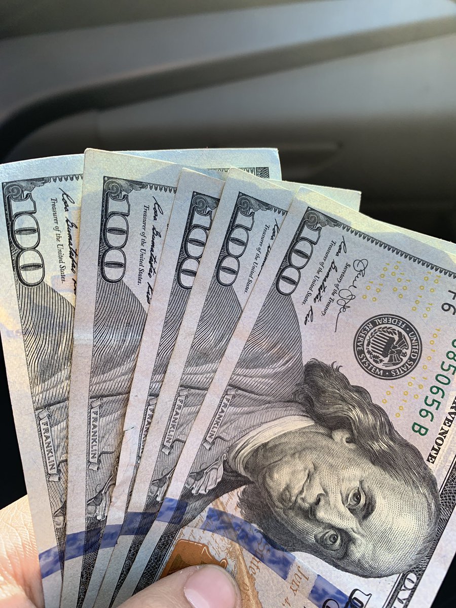 marchello15_'s tweet photo. Just found $500 on the Street https://t.co/2tRXyxdhWk