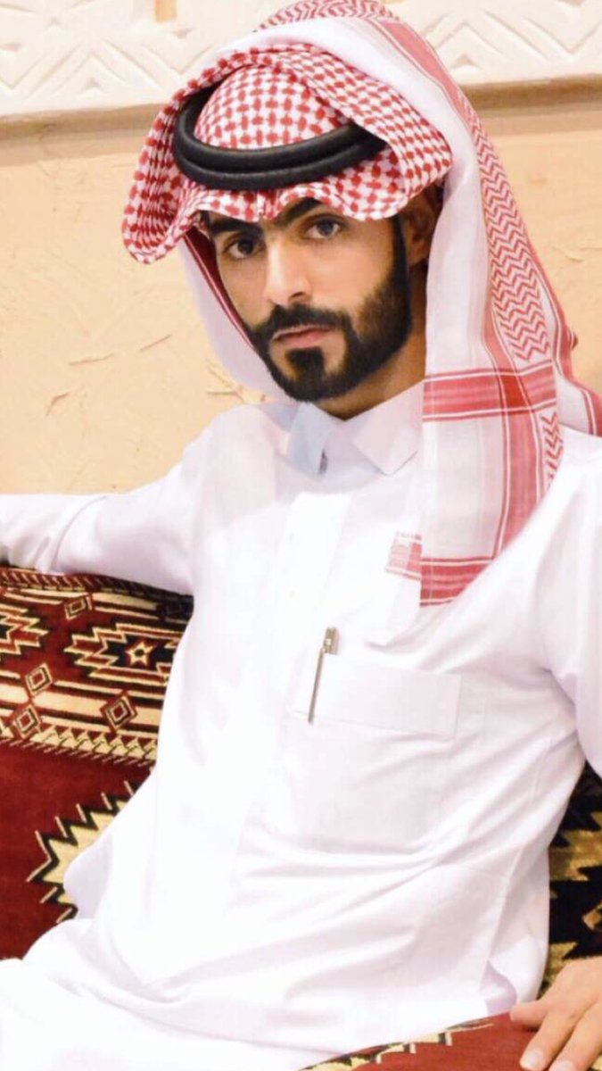 Kh_ss8's tweet photo. نفسي عزيزه مااطلب الحاجه من الناس البعاد
حتى لو ظروفي صعوبتها سبب مديّتي
لشاعرها الجزل : @raid_shmr0 
 #رايد_وذيب_بمهرجان_الدرب https://t.co/2mVQ8L9N1P