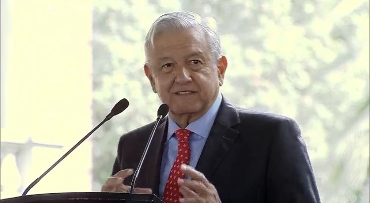 MorenosDeCora's tweet photo. Hace un momento en #Tlalnepantla el Presidente de nuestro país @lopezobrador_ presentó el Programa #JóvenesConstruyendoElFuturo,  que promueve más oportunidades para reivindicar el derecho de la juventud mexicana hacia un mejor futuro. ¡Los diputados de #Morena presentes! https://t.co/Txzi0XXjeQ