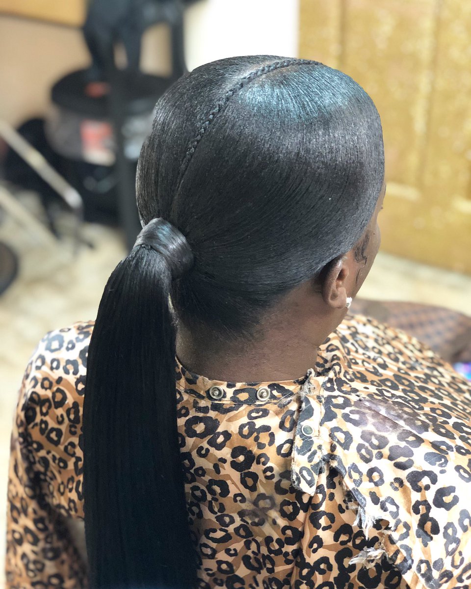 How do u like your ponytail? Have you booked? #ponytail #ponytails #miamiponytails #celebrityhairdresser #miamihairdresser #miamihair #hairmiami #sleekponytails #miamisewins #miamibondins