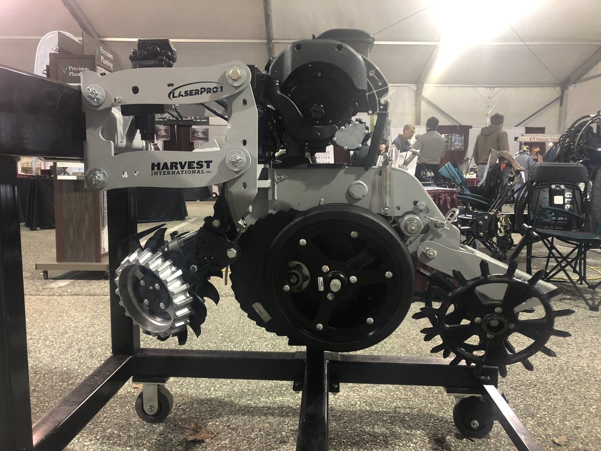 DustinFriesen_'s tweet photo. Some great displays at the #keystonefarmshow with the #LaserPro1 row unit and @Harvest_Int_Mfg’s new 20’ front fold planter. @MAPlanters https://t.co/mPGKkiwwIi