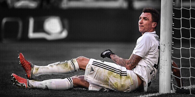 “Quando ti rialzi i tuoi amici sapranno chi sei. Quando cadi saprai chi sono i tuoi amici.”
#ForzaMario #RiseUp #neverstop @MarioMandzukic9 #MM17 #Juvespirit 🌪 #FinoAllaFine