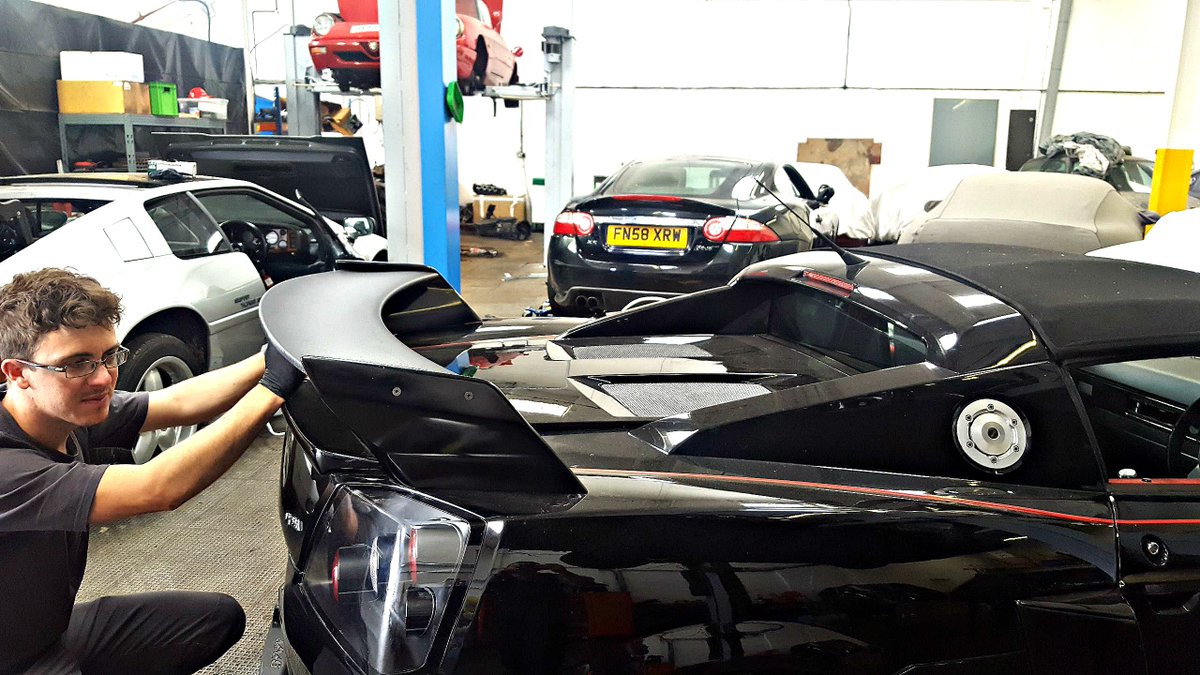 NeilGarnerSales's tweet photo. Fitting a modified Lotus Exige wing to this Vauxhall VX220 👌

#carmods #lotusexige #vx220 #vauxhall #rearwing #service #carservicing #localbusiness #cirencester #gloucestershire #localgarage #cirengarage #cirenservicing https://t.co/mZZ2jfCSM6