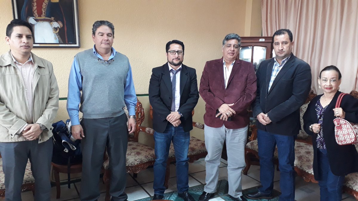ueboficial_ec's tweet photo. Muy grato fue ser el escenario para la reunión d trabajo itinerante dl HUB 5,8 innovación Senescyt @EduSuperiorEc  con presencia d fraternas IES @UniTecBab, U Artes, @ucatolicagye @UNEMI_ec UTQ y la anfitriona @UniversidadB. @UlicesEdu @AraceliLucioQ1 complacidos con este evento https://t.co/zIxtZklxVM