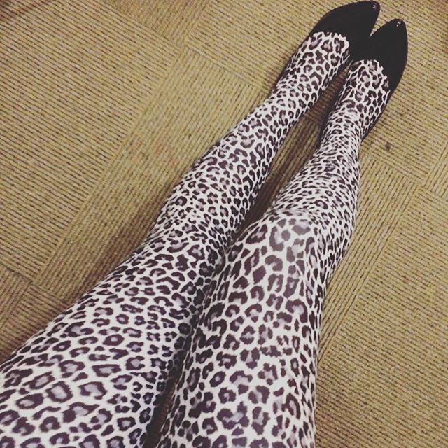 レオパードな脚 ストッキングや網タイツの脚と違い新鮮だ  #prodomme #domina #dominatrix #domination #legfetish #shoesfetish #mistress<a href="/tag/prodomme"class="tags">#prodomme</a><a href="/tag/domina"class="tags">#domina</a><a href="/tag/femdom"class="tags"><span>#femdom</span></a><a href="/tag/dominatrix"class="tags"><span>#dominatrix</span></a><a href="/tag/mistress"class="tags"><span>#mistress</span></a><a href="/tag/femme"class="tags"><span>#femme</span></a><a href="/tag/findom"class="tags"><span>#findom</span></a><a href="/tag/domination"class="tags"><span>#domination</span></a>
