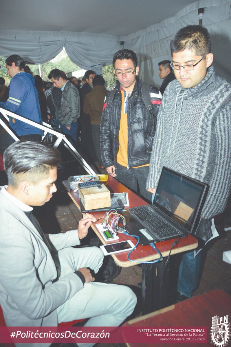 IPN_MX's tweet photo. #ProyectoIPN Crean prototipo para monitorear pulso cardíaco a distancia en tiempo real. #ESIME Zacatenco https://t.co/oBqjjwzEHM https://t.co/vKdrgMgVuy