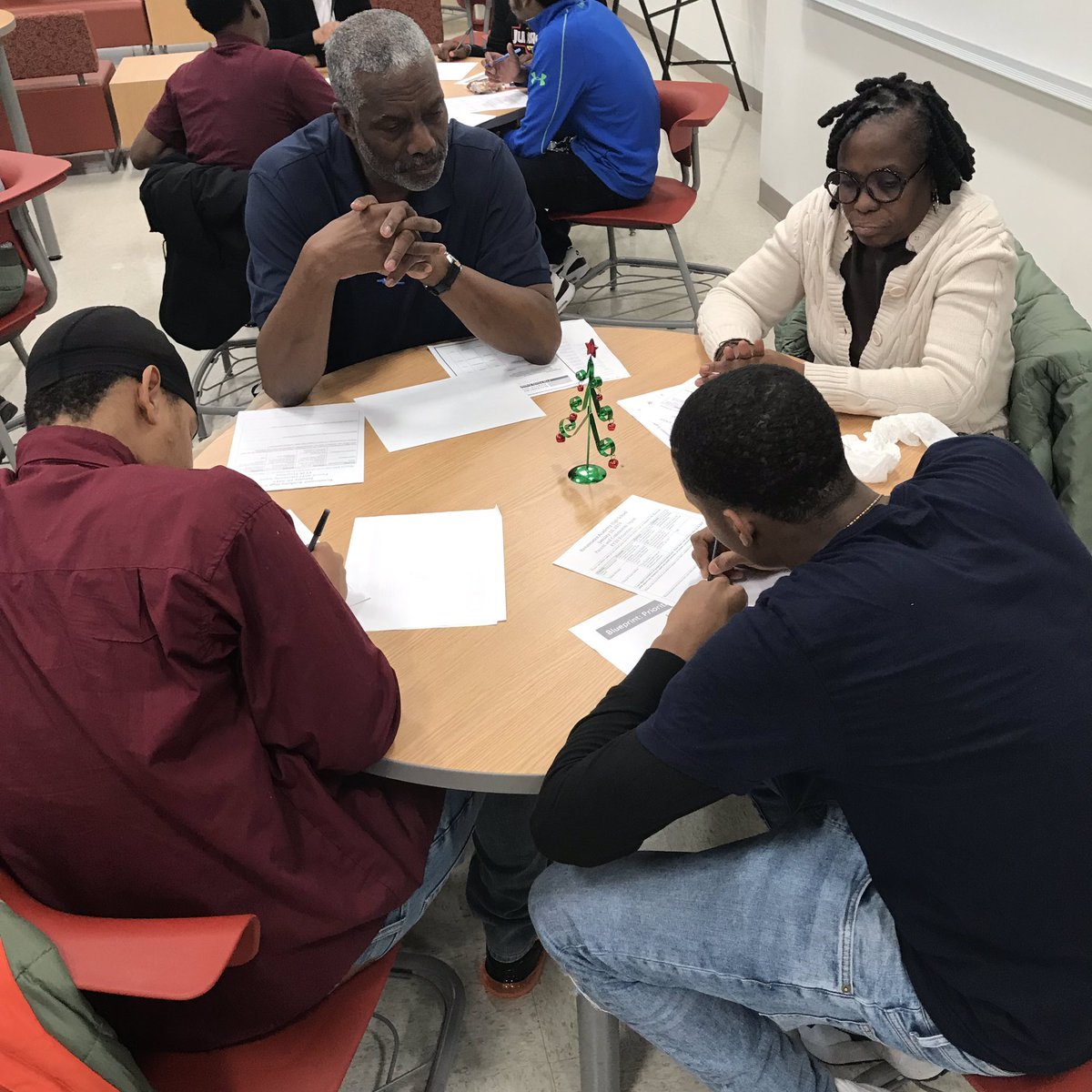 Renaissance433's tweet photo. Great input at our 1st #PriorityEngagement session tonight from our scholars, partners, and staff. Be sure to come to our next session. #BeginYourQuest #RenaissanceStrong #QuestForLearning @BaltCitySchools https://t.co/ochOZmNF3A