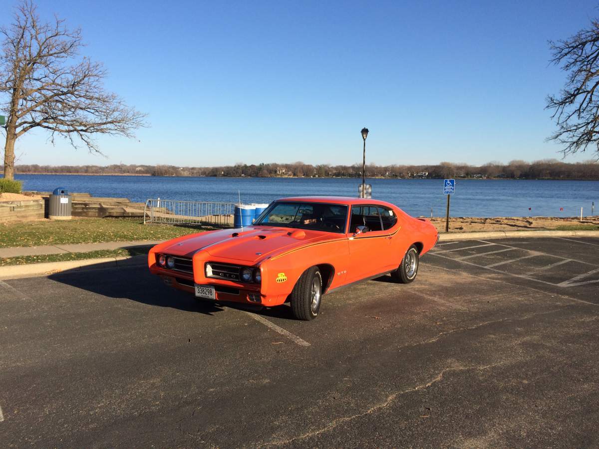 ForeverPontiac's tweet photo. #Garage Grab Thursday! This week we have dahlby73's 1969 #GTO 

For more information or to add your #Pontiac to our online garage, go to: https://t.co/11P25c16Sc

#foreverpontiac #pontiacpower #garagegrab #garagegrabthursday #pontiacgto #carsofinstagram #carshow #cars #autoshow https://t.co/FMpaePxiD1