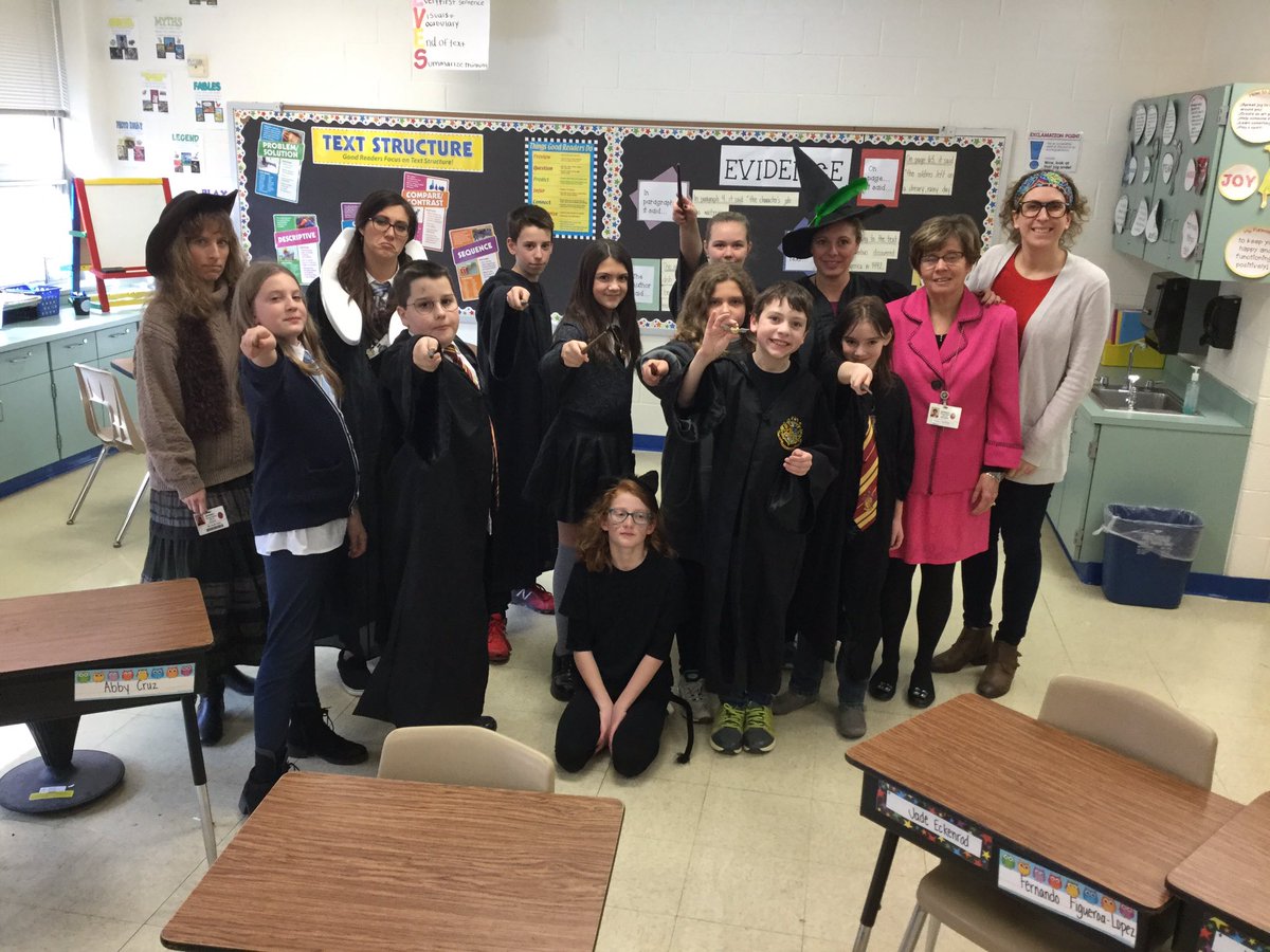 colinocrew's tweet photo. Fictional Character Day must have turned into Harry Potter Day! #HarryPotter #umbridge #griffendore #moaningmrytleismyfavorite https://t.co/NsDkPdrnGT