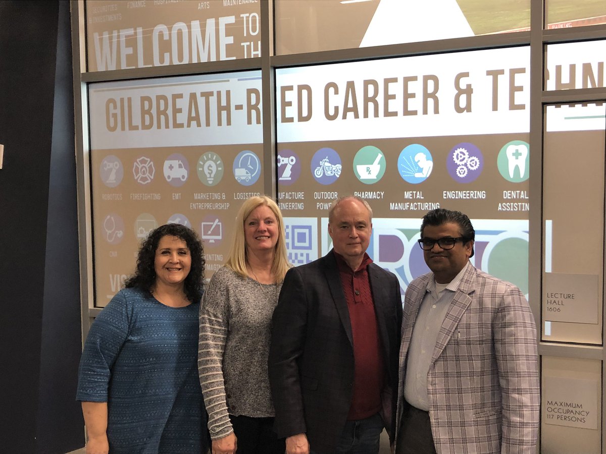 GR_CTC's tweet photo. Youth Leadership Garland meets at the GRCTC to learn about future opportunities available for GISD students. School Board Pres. Jed Reed and SHS graduates Abby and Dylan share leadership qualities important for success. https://t.co/gXhMK3hWmi