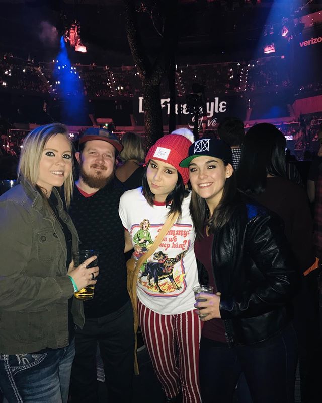 KKlamon's tweet photo. JT welcome to Atlanta! #concertseries2019 #livemusic #friends #musicfeedsthesoul https://t.co/2WOeUQkOyk https://t.co/q8UZeZKAUn
