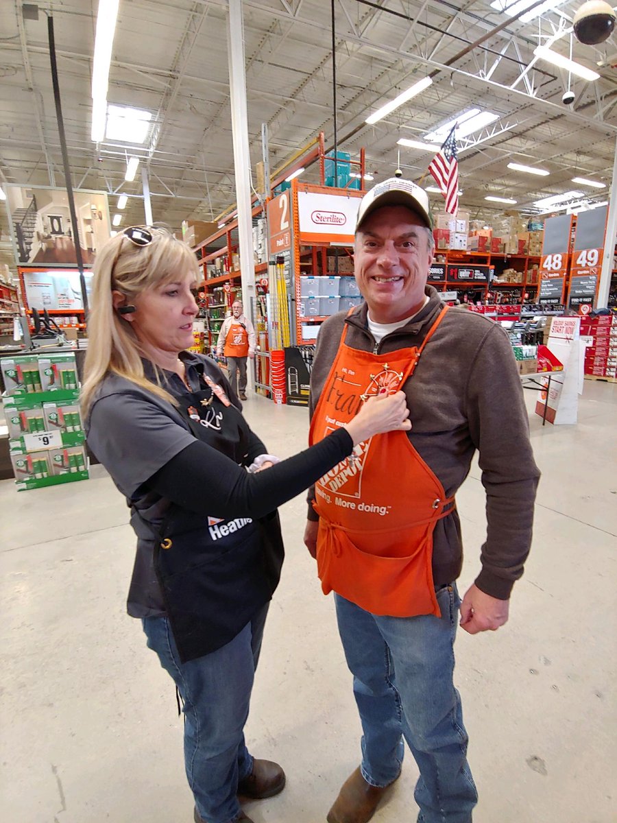 Frank is getting his High 5 pin! He has a total of SIX gold stars for HD0724! Service Desk Associates going above and beyond every day!
<a href="/THDJohn91/">John Alcorn</a> <a href="/jaybisping/">Jay</a> <a href="/Mashell56060721/">Mashell Payne</a> <a href="/belissacroley/">Belissa Croley</a>
<a href="/gloria_terri/">Terri Gloria</a> #GETYOURHVACMILLION