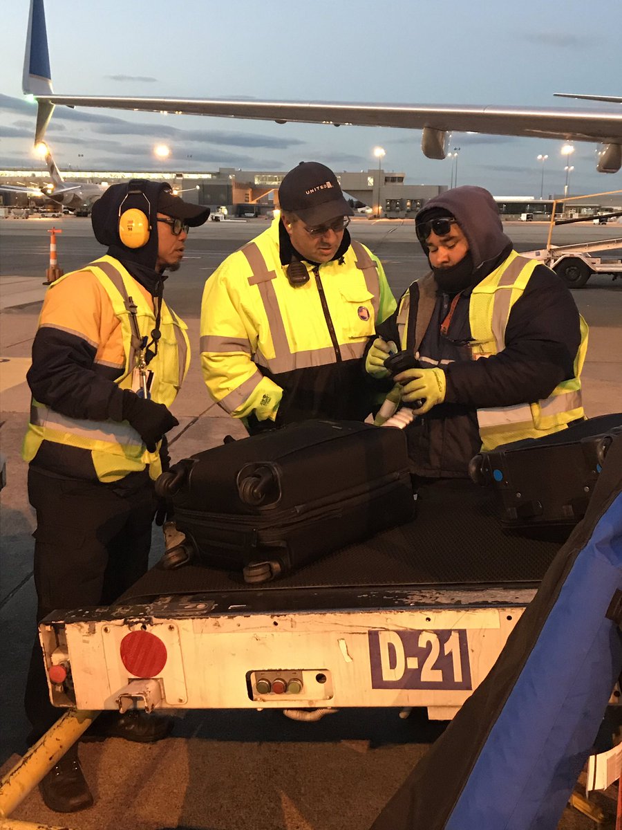 amypratt1110's tweet photo. Ramp Directed Loading has arrived in IAD! Great new tools and training to make the job more efficient! @weareunited #core4 @MpBeirne @UA_CharlieG @ericwetz @dkensick1 @HendyGeorge https://t.co/I0YfX5CGLu