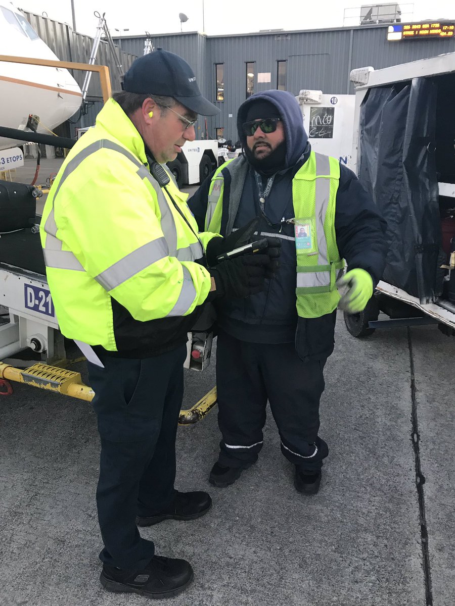 amypratt1110's tweet photo. Ramp Directed Loading has arrived in IAD! Great new tools and training to make the job more efficient! @weareunited #core4 @MpBeirne @UA_CharlieG @ericwetz @dkensick1 @HendyGeorge https://t.co/I0YfX5CGLu
