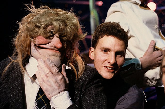 CBarrieFans's tweet photo. Spitting Image is trending so a quick throwback Thursday to remind us Chris Barrie was about 80% of the voices 🙂 #chrisbarrie #SpittingImage https://t.co/ll0c7WItEY