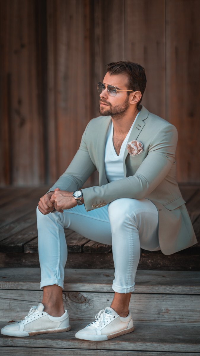 PatrickVanNegri's tweet photo. Thinking about big goals for 2019! What are your goals for this year?
#fashion #malefashion #mensoutfit #mensweardaily #gentsfashion #guysfashion #miami #mensstyle #style #miamibeach #florida #miamiblogger #miamiblog #mensfashion #mensshoes #instashoes #gq #dapper #mensblog https://t.co/76U6Cqly1w