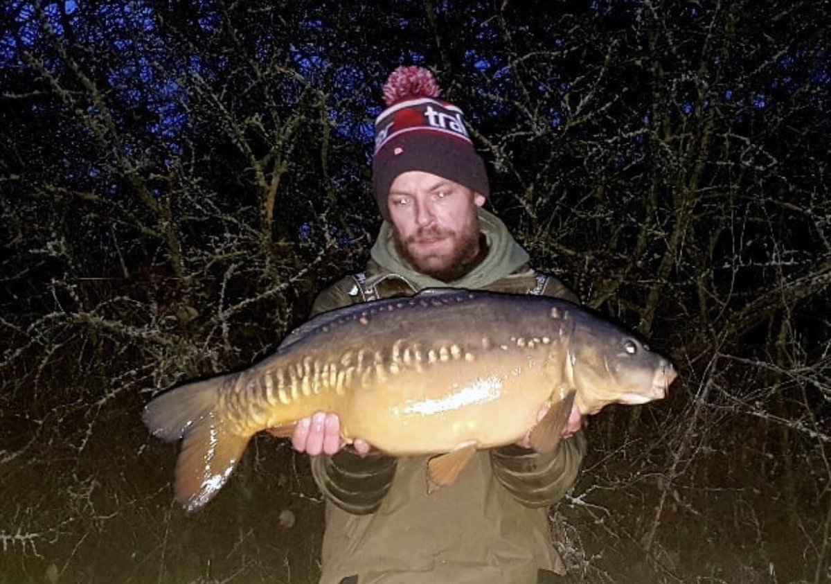 incrediblebaits's tweet photo. Team member mark with this awesome winter linear! Caught using our pineapple pop ups.🔥#incrediblebaits #bait #boilies #popups #pineapple #fishingbait #fishing #carpfising #trakker #cold #winter @Trakker_Carp https://t.co/JQVUJCgGf3