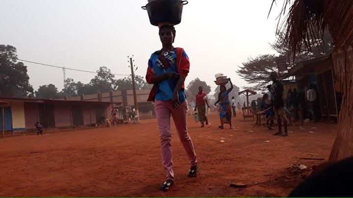 grothe2's tweet photo. #Centrafrique #Bambari, 10/01/2019, tension dans ville. Suites à prise ville par rebelles #UPC & autres, @touaderafaustin & #GouvernementRCA empêchés de célébrer (en décalé) Journée Mondiale Alimentation (#JMA2018). #CARCrisis #RCA #AliNdarassa
https://t.co/HSGrBOKdUW https://t.co/HsA2HXSXBa