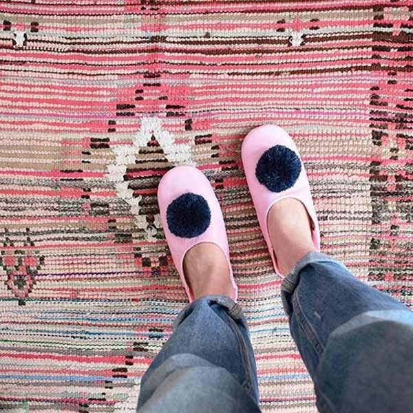 Lequitable's tweet photo. Babouches Roses à #pompon
https://t.co/PvzfVafjdx
#babouche https://t.co/qnmG70J2LU
