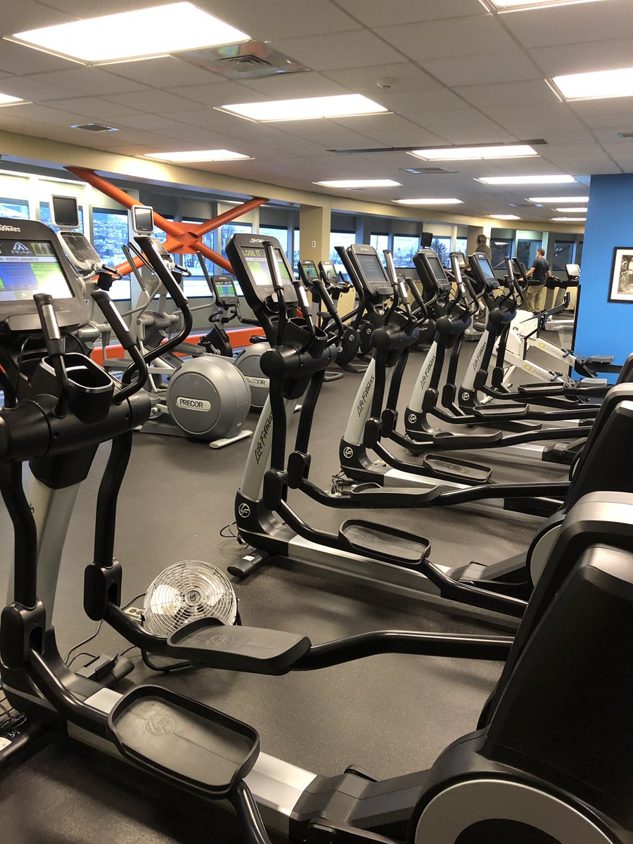 MaritsaGeorgiou's tweet image. It’s January 10, and everyone has already given up their resolutions. #resolutionfail