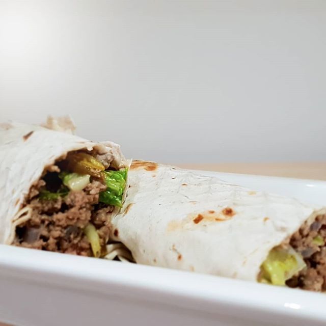 smoothieqa1's tweet photo. Looking for a quick healthy bite ? Check out our new section in the menu!.Deliciously made tortilla wraps. Try  our Burger wrap 🍔👍🏼#healthyfood #wrap #burgerwrap #yum #yummy #delicious #guiltfree #food #lovefood #qatar #doha #restaurant #مطاعم #اكل_ق… https://t.co/put87yxyAt https://t.co/hHAt0XfMwZ