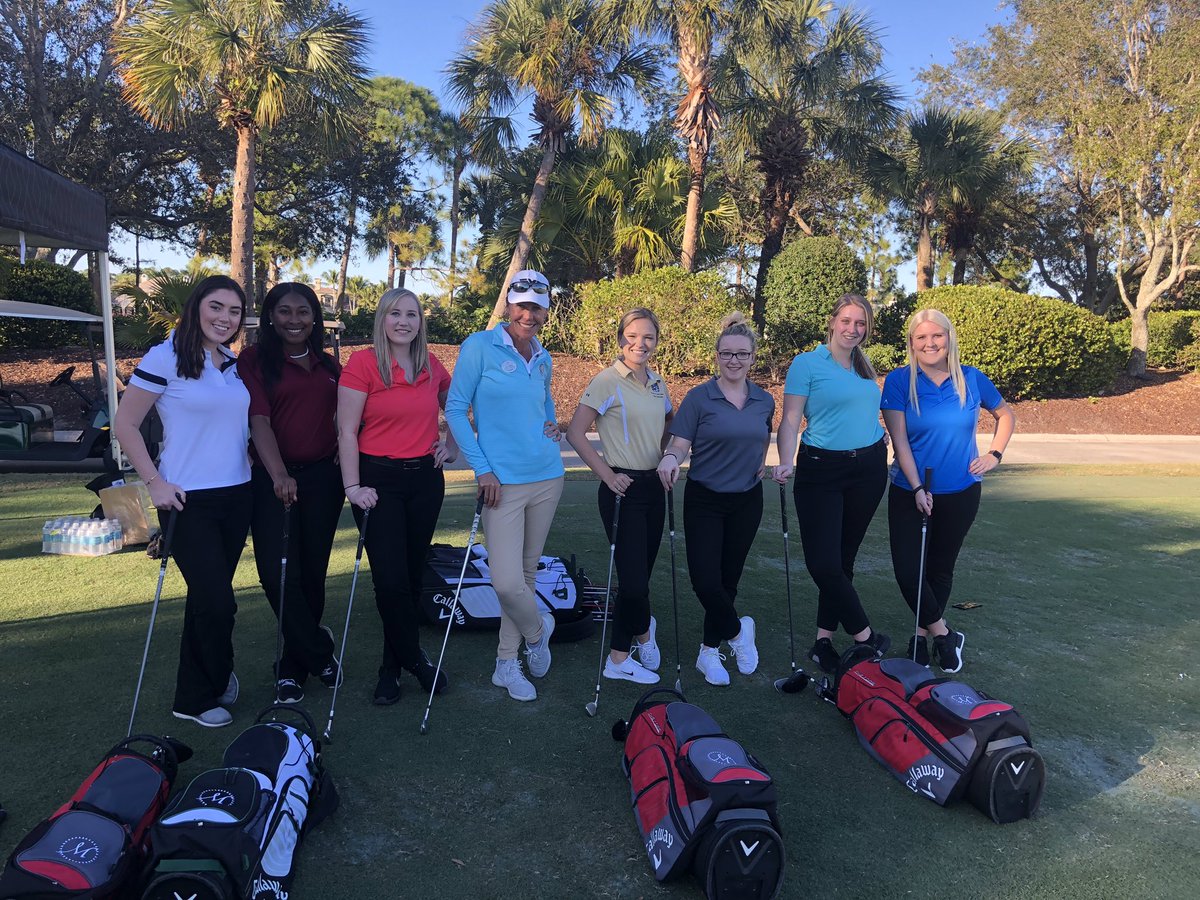 Crushing the golf pose with my new friends in hospitality!@niagarauniversity @cmaamethodistuniversity @uofsc_hrsm @umasscmaa @cmaa_ucf @pga