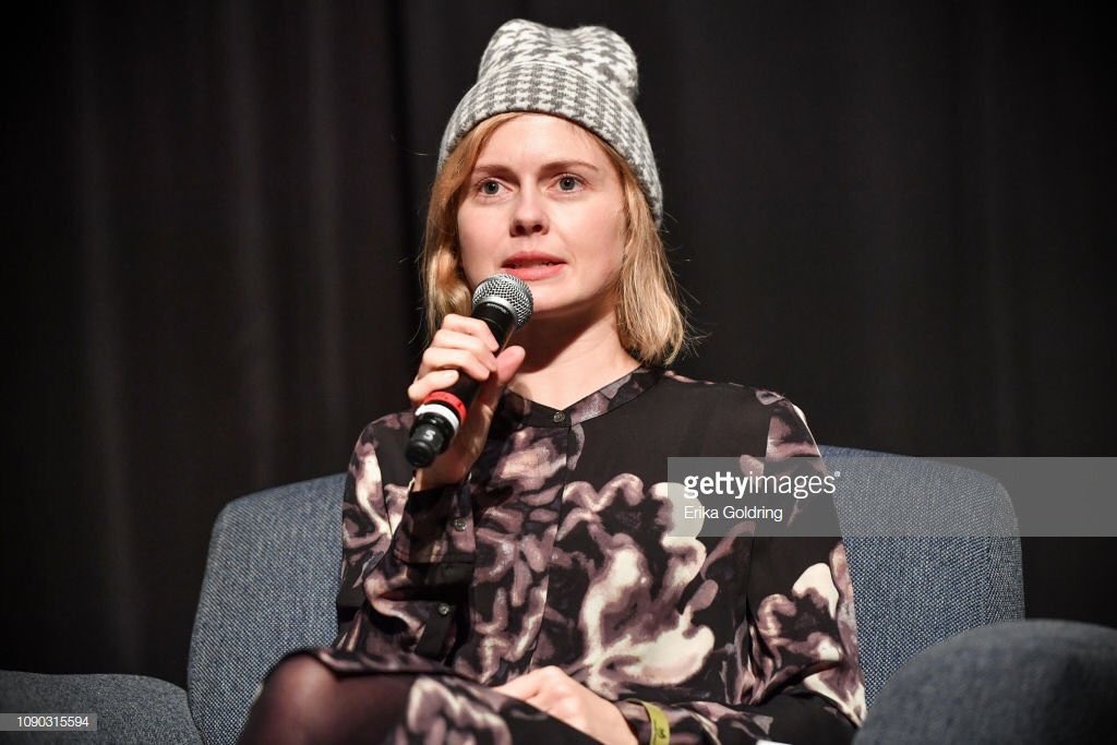 iZombie_FR's tweet photo. #INFO Rose a la Wizard Word Comic Con le 5 janvier 2019. https://t.co/yKnHN3D0dN