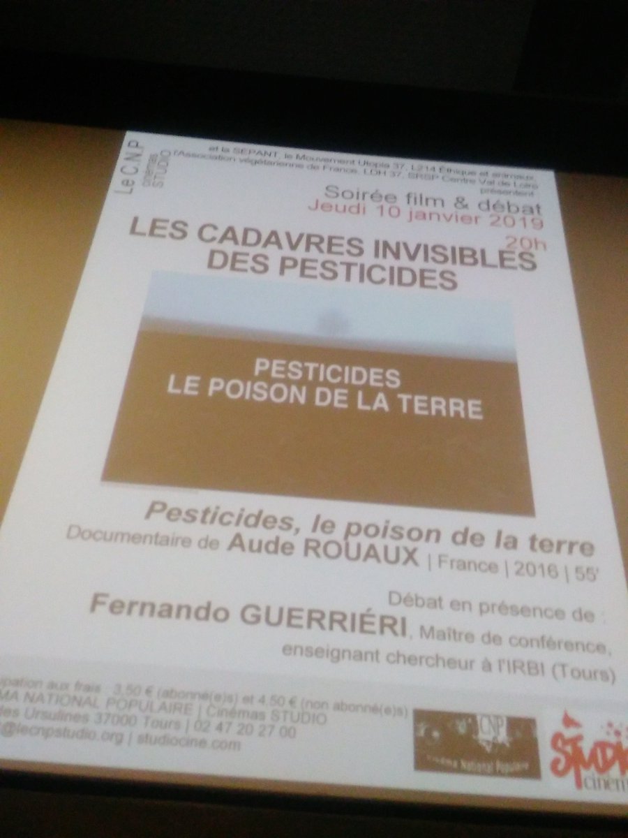 mouvutopia37's tweet photo. Joli succès pour la soirée Pesticides que nous avons co-organisé ce soir à #Tours. https://t.co/F9KCPh1kvD