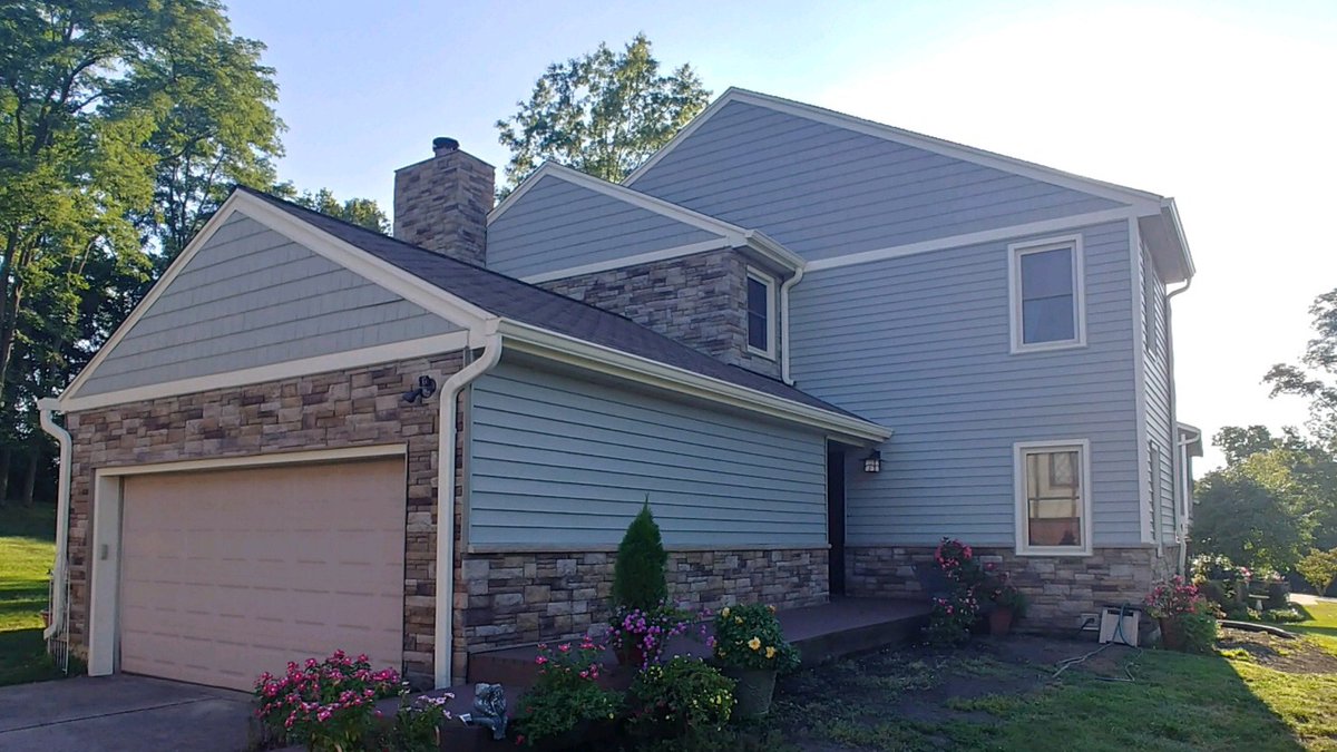 NgmBanks's tweet photo. FREE ESTIMATES on Repairs &amp; New Installs for all your Roofing, Siding, &amp; Gutter projects.  Call toll free 1-833-FIXED-4U (1-833-349-3348) Visit https://t.co/rP5uydlEH8 to learn more about our company https://t.co/rrWx7fPYXx