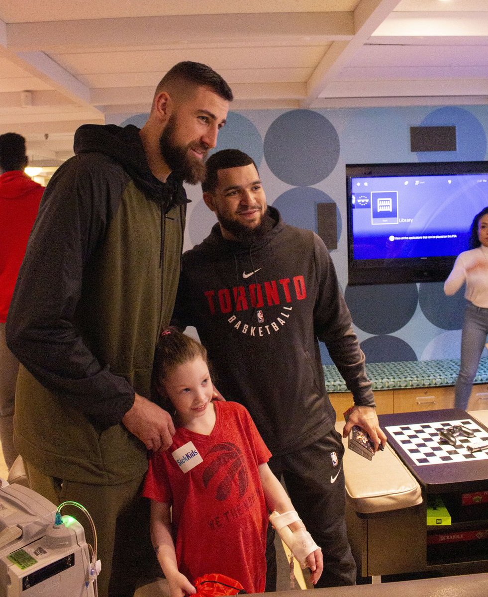 SickKidsNews's tweet image. It's always a slam dunk day when the @Raptors come to visit! Thanks for visiting with patients and families! Check out our Instagram story today for more highlights: ow.ly/zd9f30ngFFi #WetheNorth