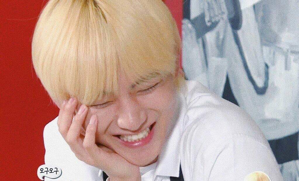 VanBangtanEdits's tweet photo. @bY_Suru @BTS_twt Gracias gracias, no has visto mis nuevas creaciones uwu 

@BTS_twt https://t.co/9SrkcLnJ2w