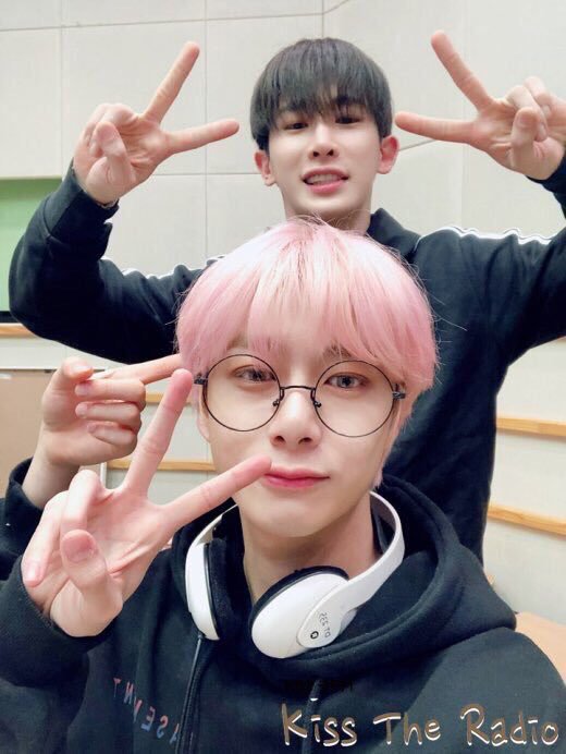 HOneonlyone's tweet photo. Hyungwonho shippers angkat tangan 🙋🙋♂️🙋🙋♂️
.
.
.
.
.
.
.
.
.
.
.
.
#형원 #몬스타엑스 #KPOP
#SHOWNU #WONHO #MINHYUK #KIHYUN #HYUNGWON #JOOHEON #IM #Monbebe #HOneOnlyOne #H_one
#Starship #HyungwonIndonesia #MONSTA_X #AlwaysMonday https://t.co/Z6PYpAJSjJ