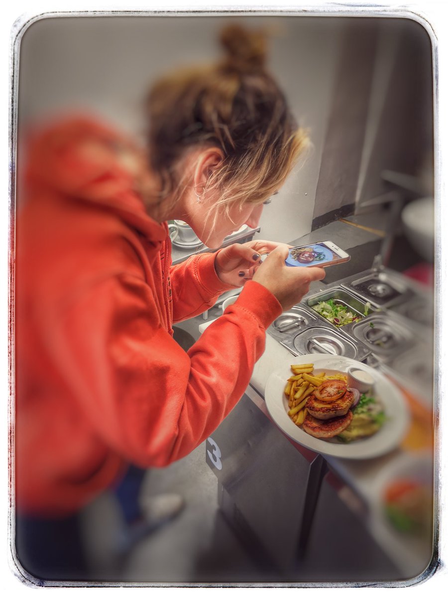 ChekhovsNavan tweet media