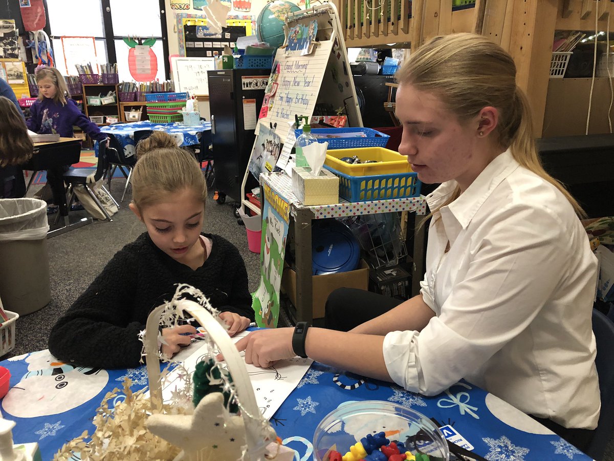 blockerbie_gl's tweet image. Teacher Academy interns and their young learners!📚💙 @mrsdbuckmaster #GLCS #EFE