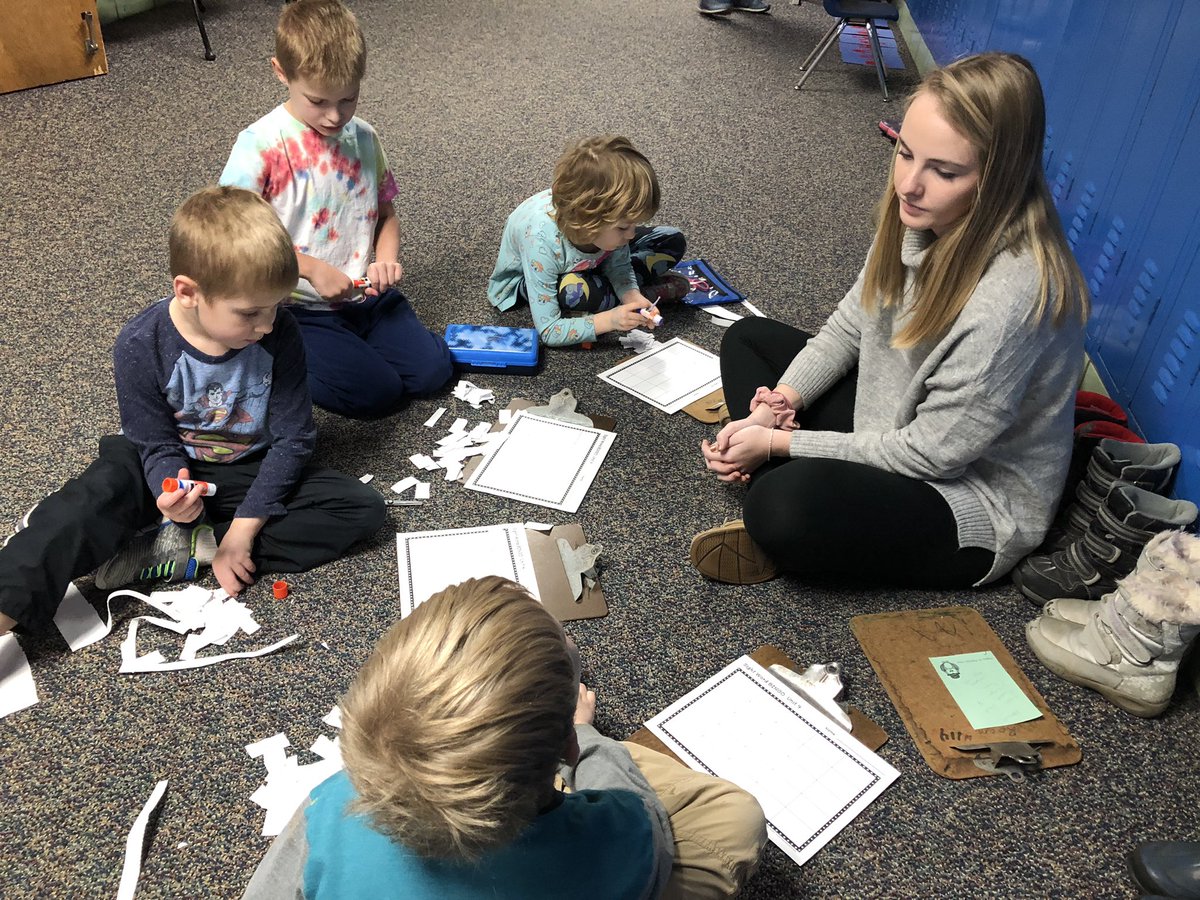 blockerbie_gl's tweet image. Teacher Academy interns and their young learners!📚💙 @mrsdbuckmaster #GLCS #EFE