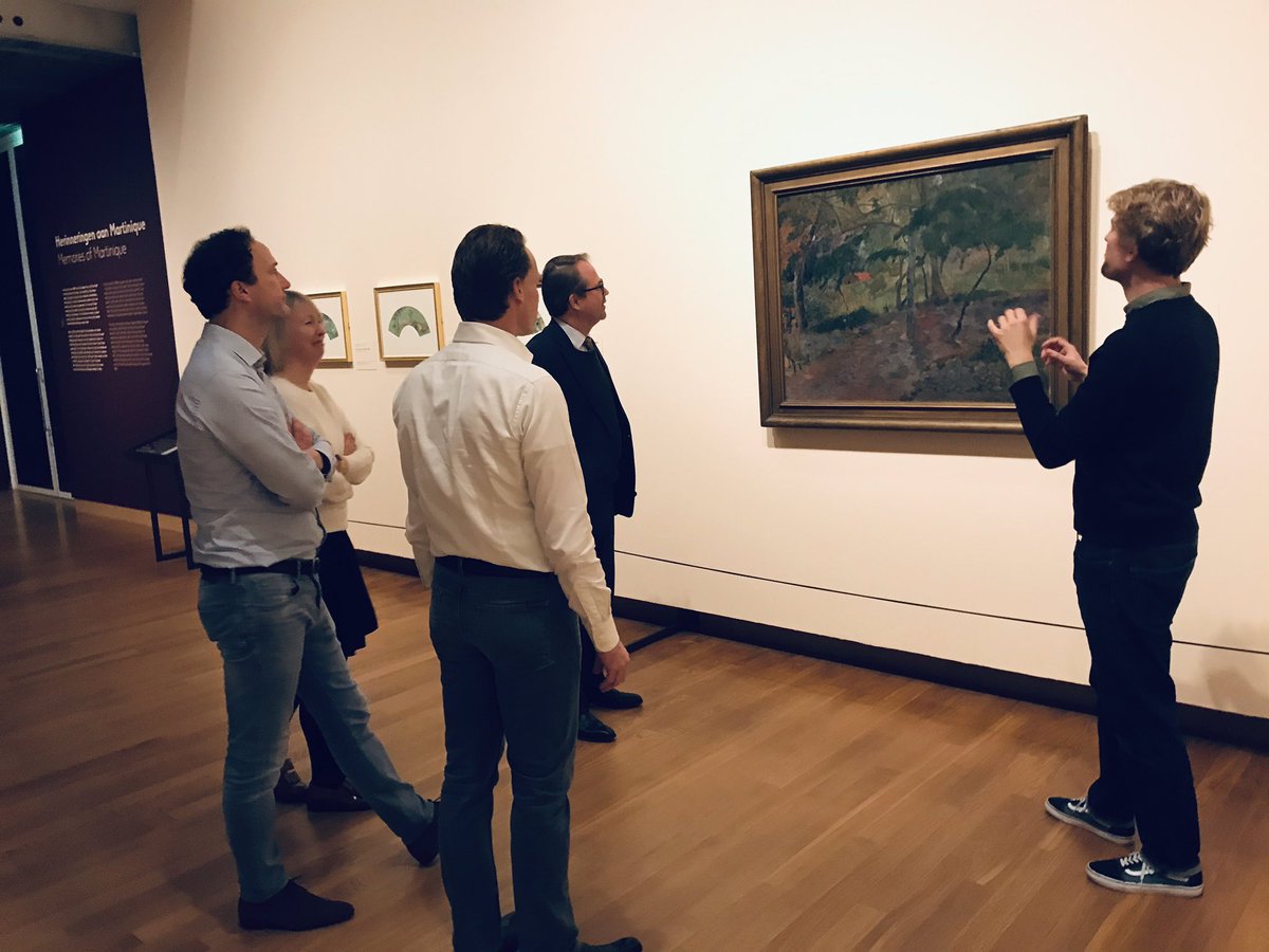 AIKesler's tweet photo. In het #VanGoghMuseum met adviseurs van ANNA.K. Mooie rondleiding van conservator @joostvanderhoeven door #gauguin en laval op Martinique. @marijevdpas  bedankt! https://t.co/wJ5BQXHCIL