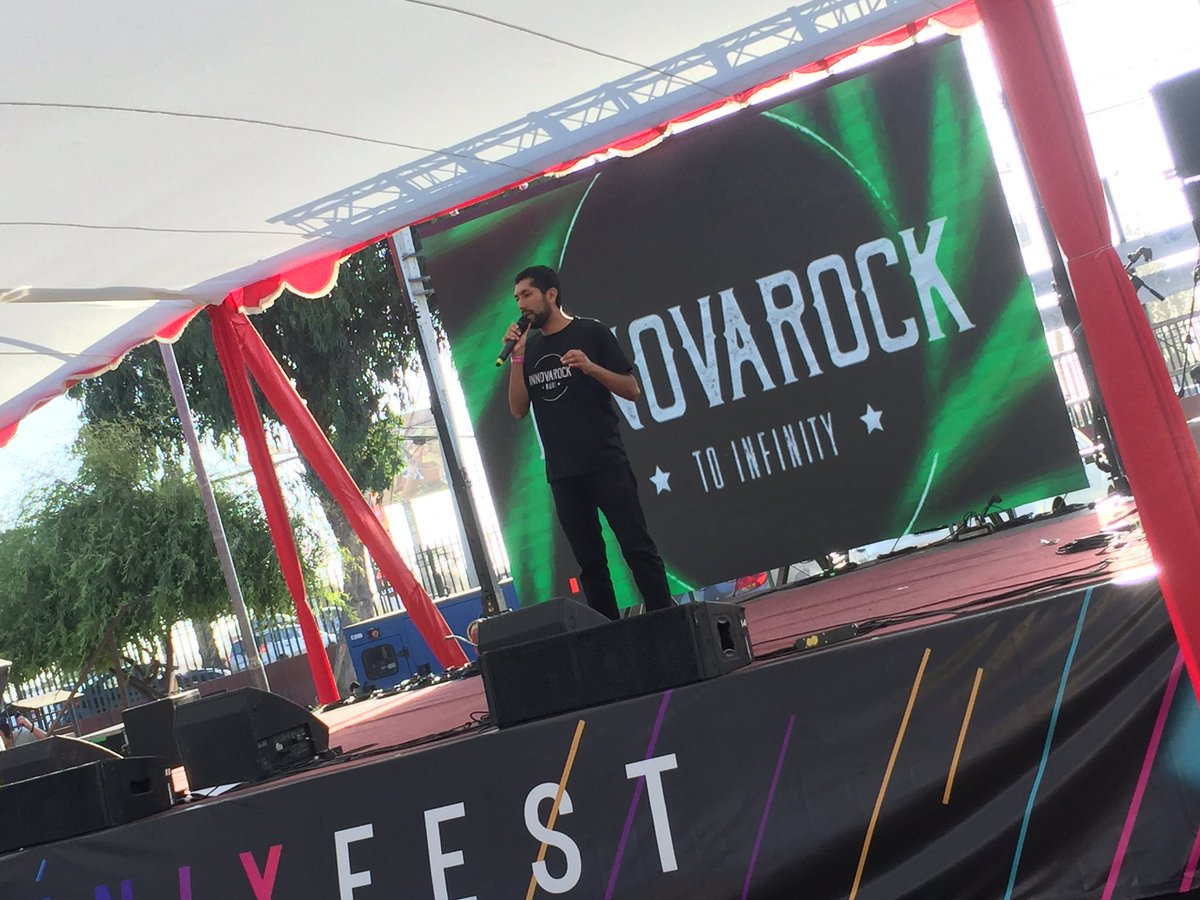 Qué motivación emprendedora en esta jornada de #InnovaRockNights en #FénixFest 🤘🏻🎤🎸🔥 <a href="/userena/">U. de La Serena</a> <a href="/LaBrujulaCowork/">La Brújula Cowork</a> <a href="/irockCL/">Comunidad #InnovaRock</a>